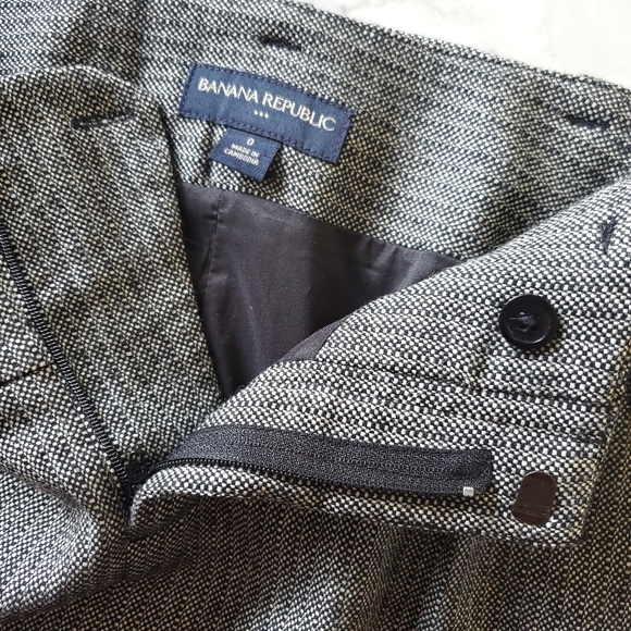 Banana Republic Gray Herringbone Knit Skirt - Picture 7 of 9